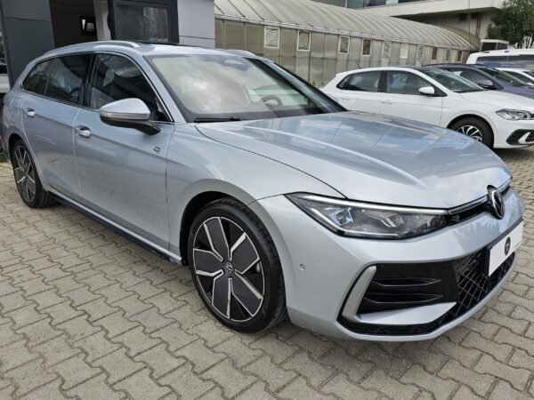 EREL 2.EL'DEN 2024 VW PASSAT VARİANT R-LİNE 1.5 e-TSI 150 PS