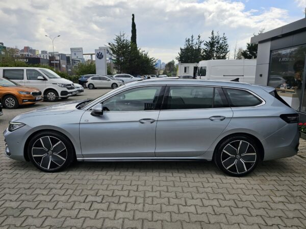 EREL 2.EL'DEN 2024 VW PASSAT VARİANT R-LİNE 1.5 e-TSI 150 PS