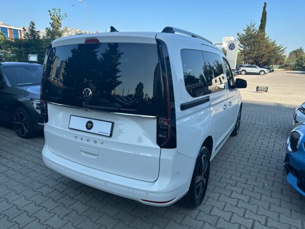 2024 CADDY STYLE 2.0 TDI 122PS CAM TAVANLI BOYASIZ