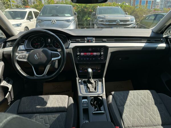 2023 VWPASSAT VARİANT 1.5TSI 150PS BUSINES BOYASIZ