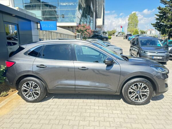 EREL 2.EL'DEN 2020 FORD KUGA 1.5ECOBLUE TİTANİUM OTM