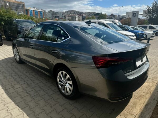 2024 SKODA OCTAVİA 1.5 MHEV 150 PS BOYASIZ