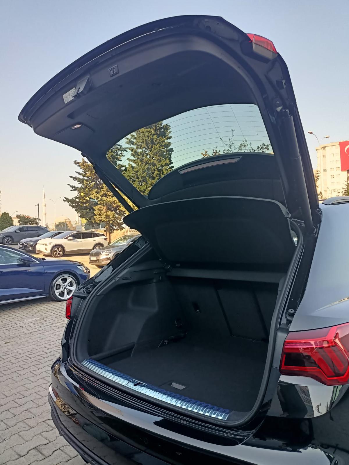 2024 AUDI Q3 35 TFSI 150 PS S LİNE BOYASIZ