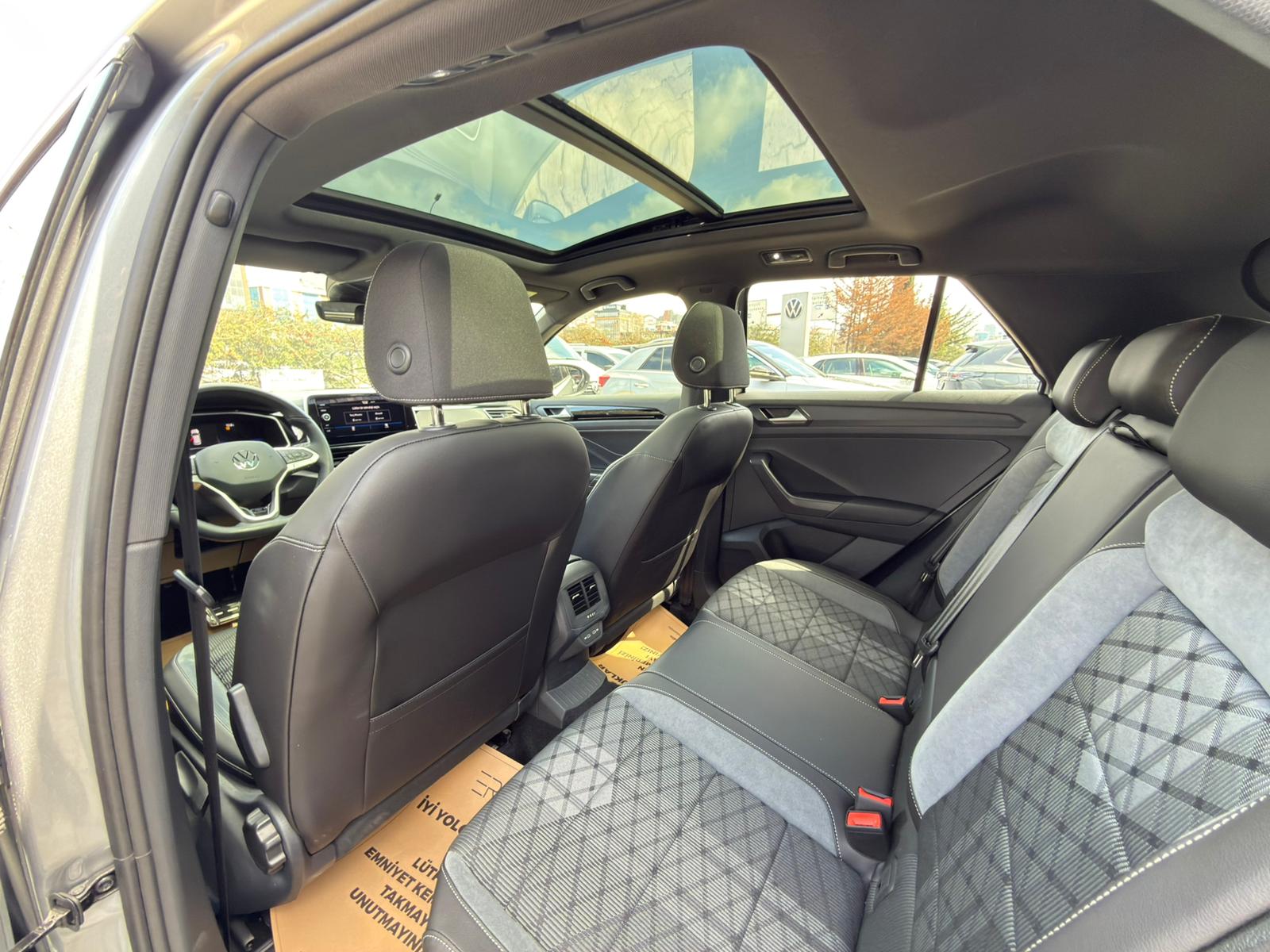 EREL 2.EL'DEN 2025 VW TROC RLİNE 1.5 TSI 150 PS BOYASIZ