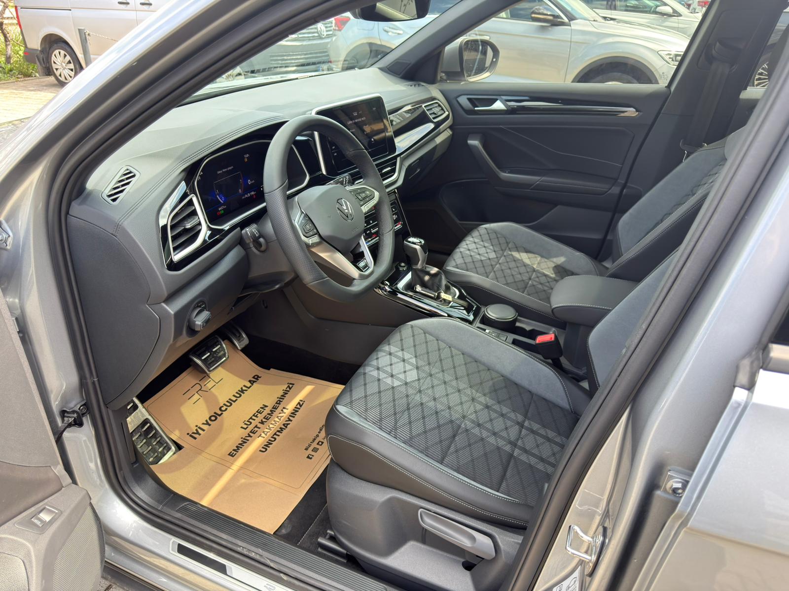 EREL 2.EL'DEN 2025 VW TROC RLİNE 1.5 TSI 150 PS BOYASIZ