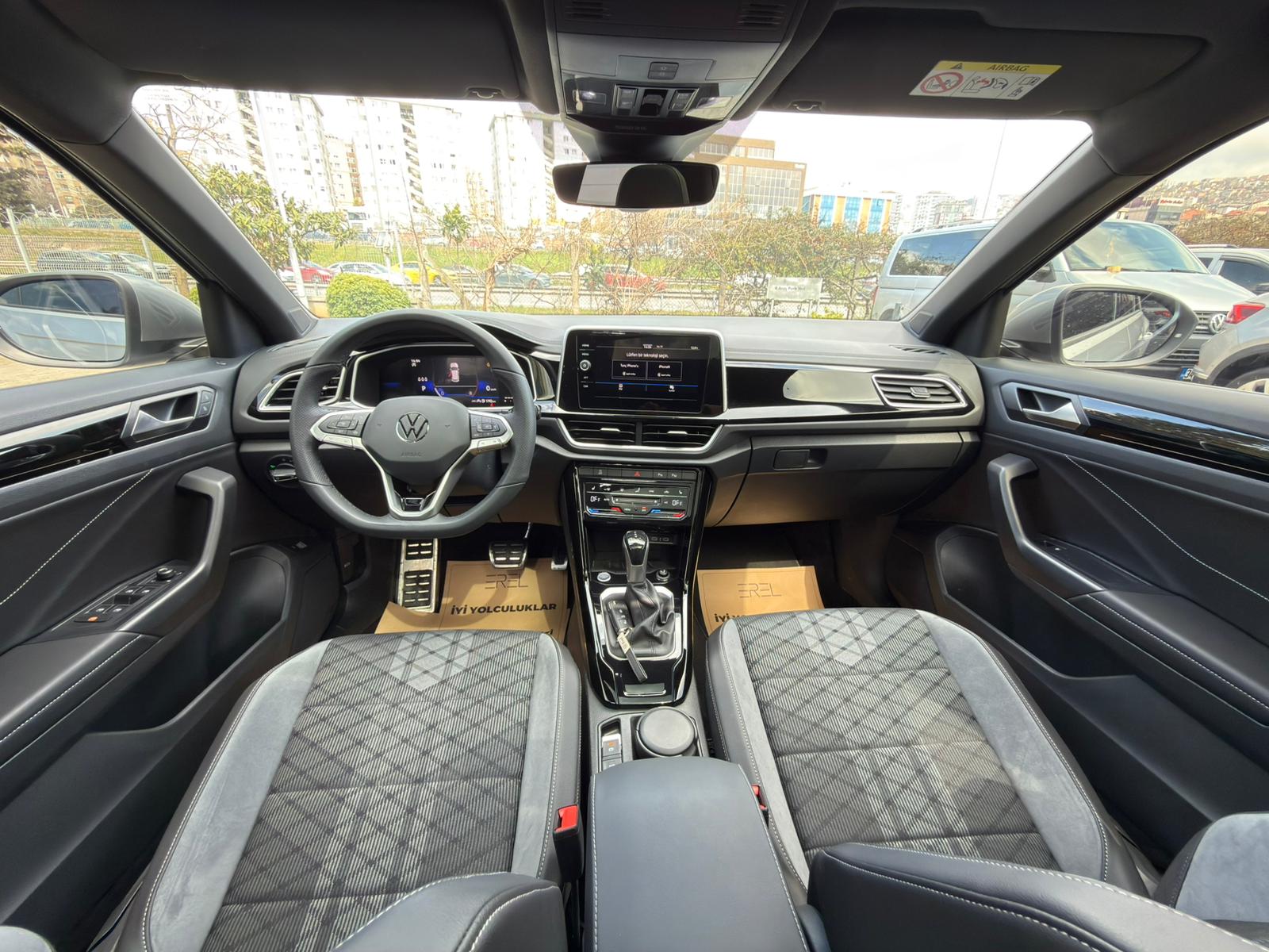 EREL 2.EL'DEN 2025 VW TROC RLİNE 1.5 TSI 150 PS BOYASIZ