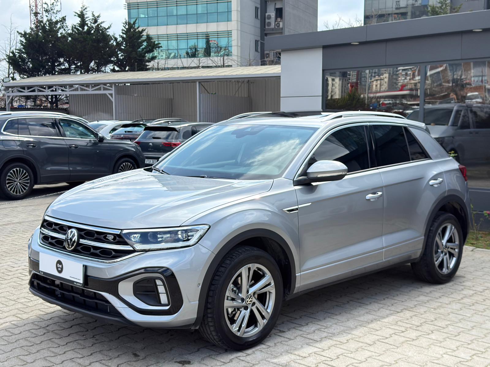 EREL 2.EL'DEN 2025 VW TROC RLİNE 1.5 TSI 150 PS BOYASIZ