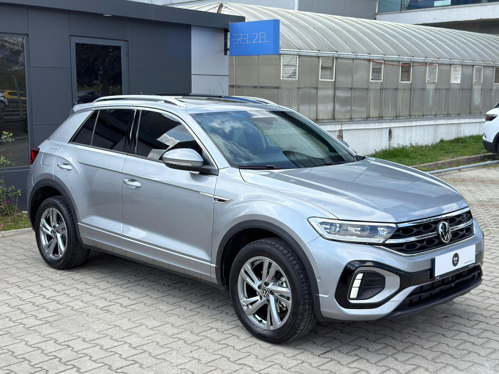 EREL 2.EL'DEN 2025 VW TROC RLİNE 1.5 TSI 150 PS BOYASIZ