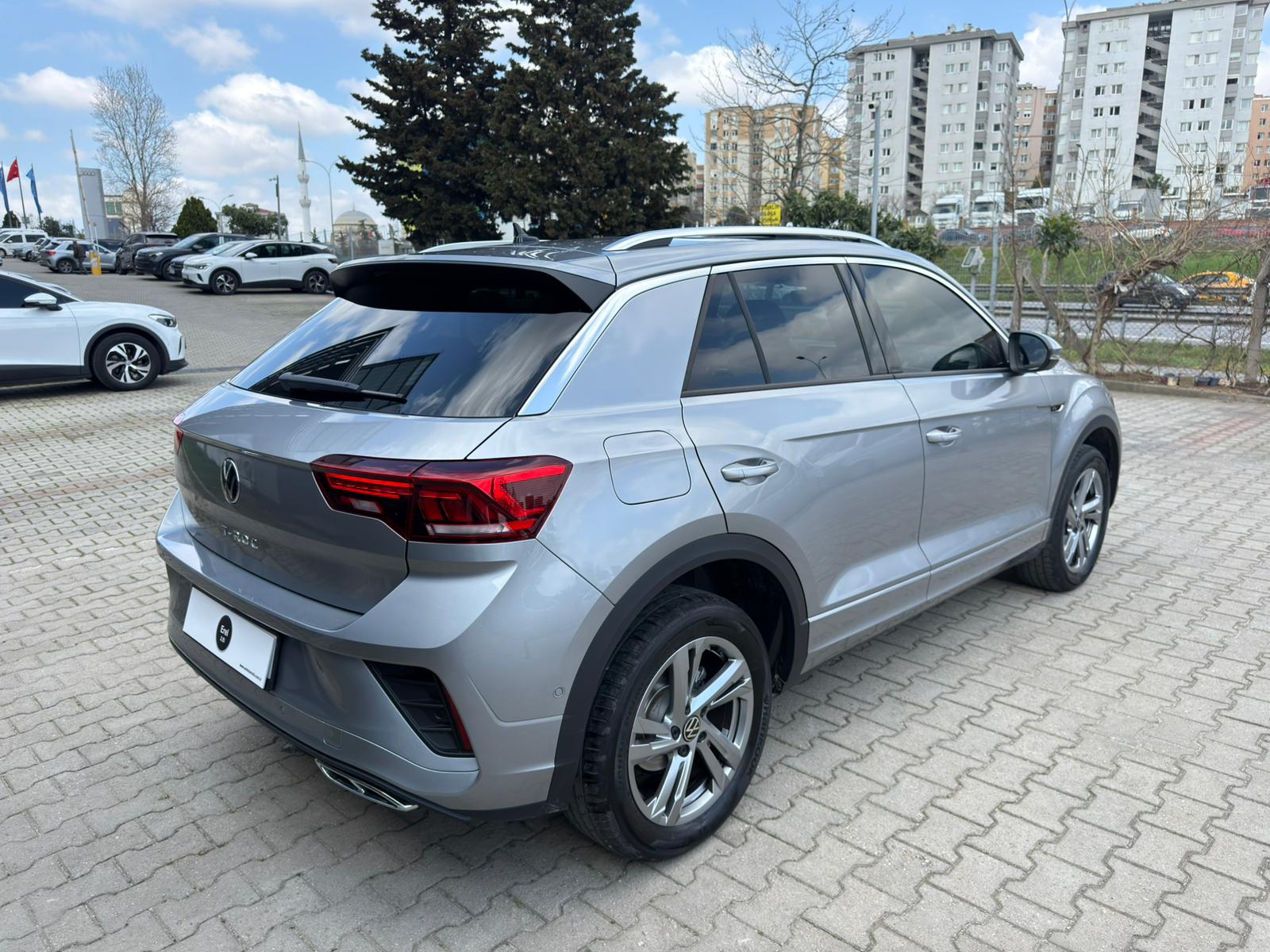 EREL 2.EL'DEN 2025 VW TROC RLİNE 1.5 TSI 150 PS BOYASIZ