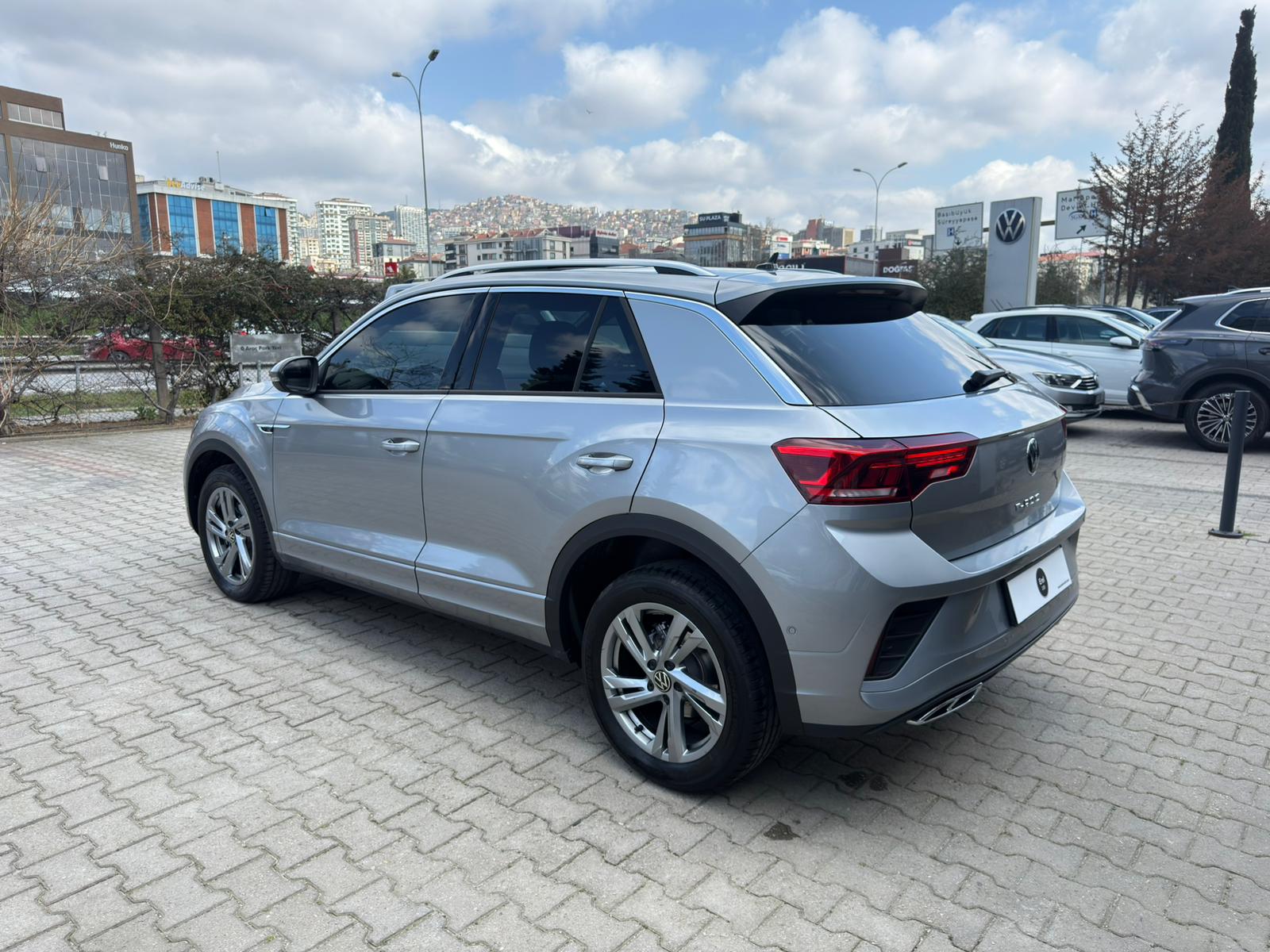 EREL 2.EL'DEN 2025 VW TROC RLİNE 1.5 TSI 150 PS BOYASIZ