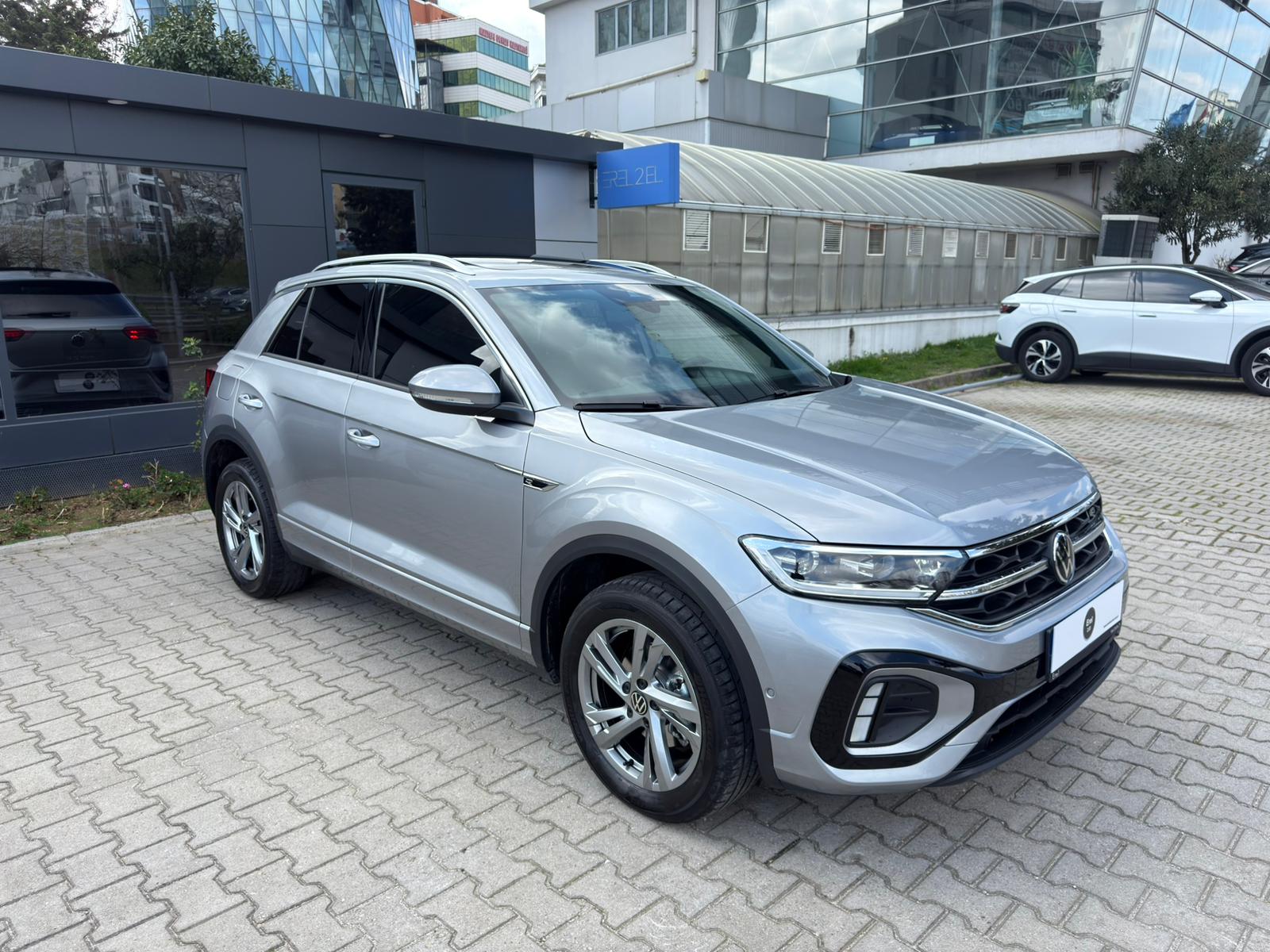 EREL 2.EL'DEN 2025 VW TROC RLİNE 1.5 TSI 150 PS BOYASIZ