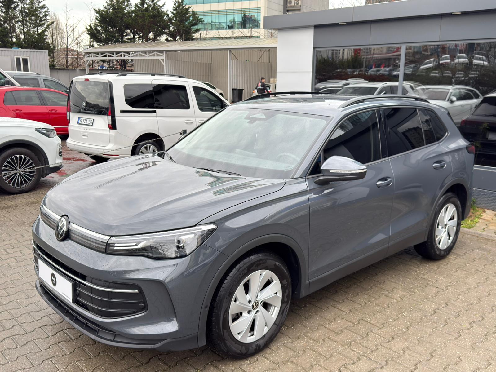 EREL 2.EL'DEN 2024 VW TİGUAN LİFE 1.5 eTSI 150 PS BOYASIZ