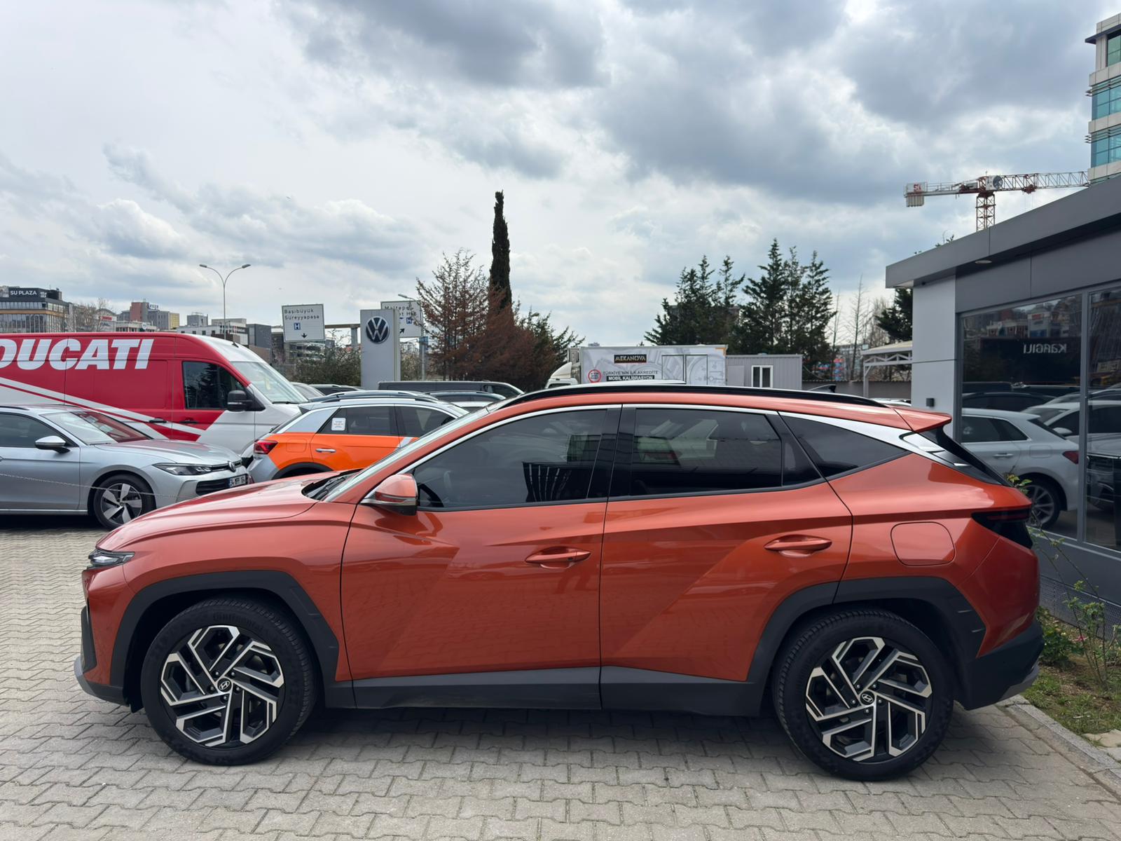 EREL2.EL'DEN 2024 HYUNDAİ TUCSON 1.6CRDİ 136PS ELİTEPLUS BOYASIZ