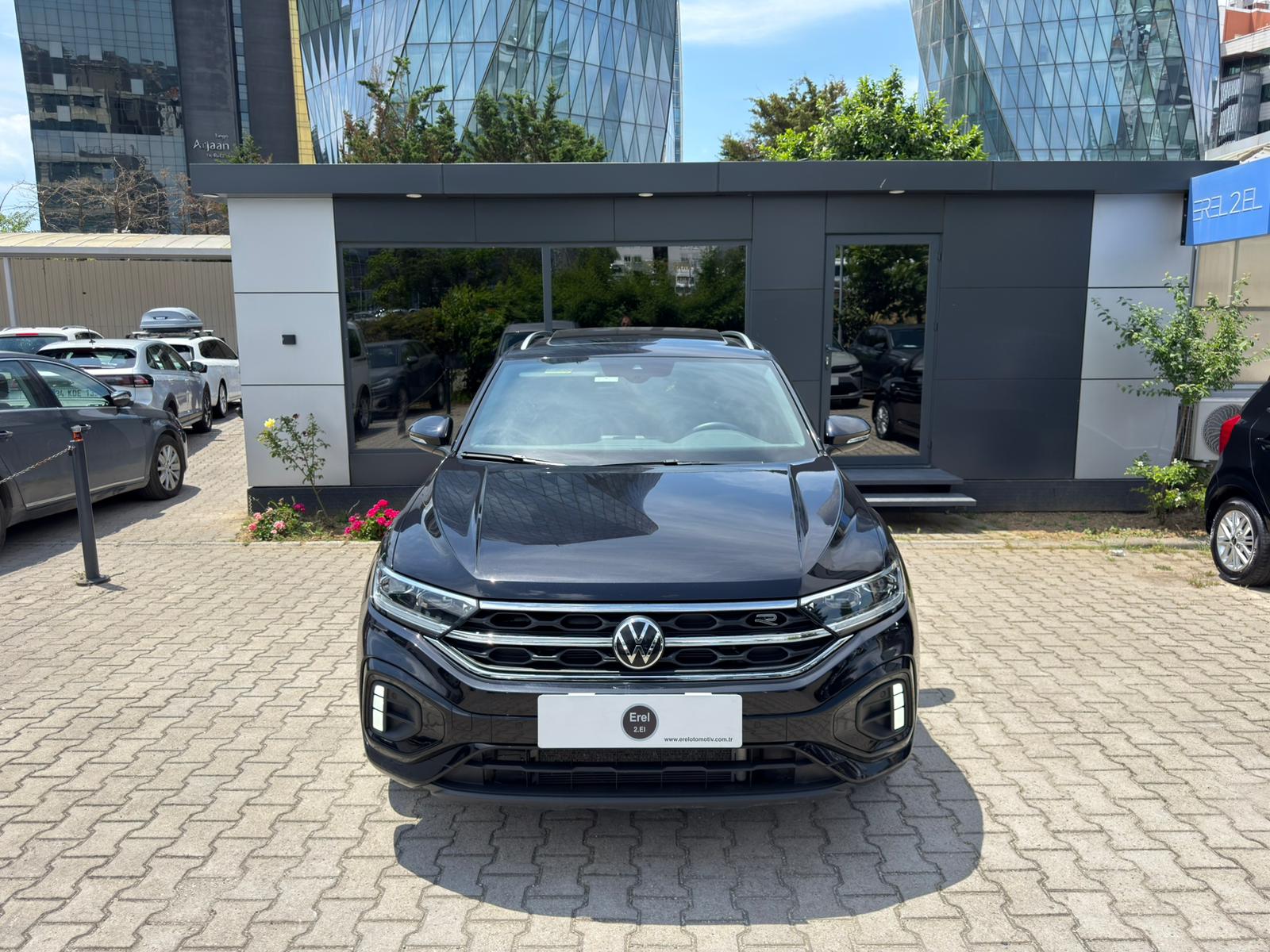 EREL2.EL'DEN 2023 VW TROC 1.5 TSI 150 PS RLİNE BOYASIZ