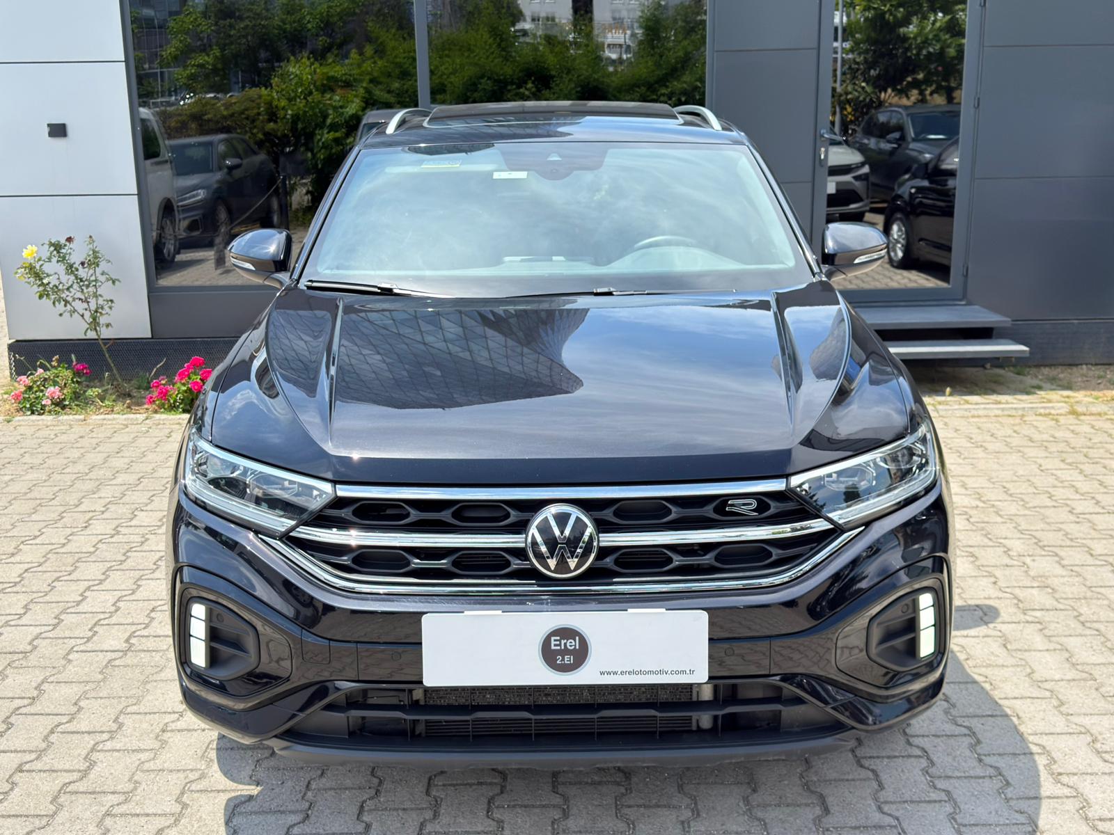 EREL2.EL'DEN 2023 VW TROC 1.5 TSI 150 PS RLİNE BOYASIZ