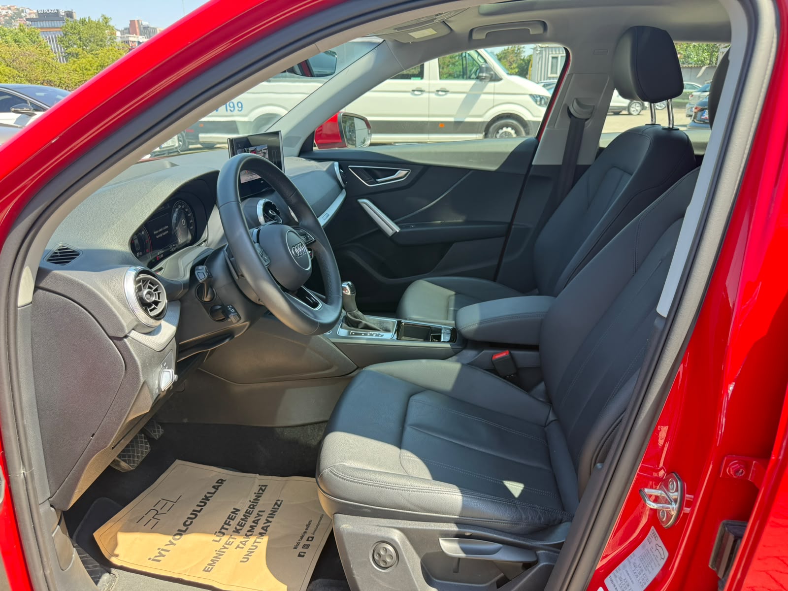 EREL 2.EL'DEN 2025 AUDİ Q2 35 TFSI 150 PS ADVANCED BOYASIZ