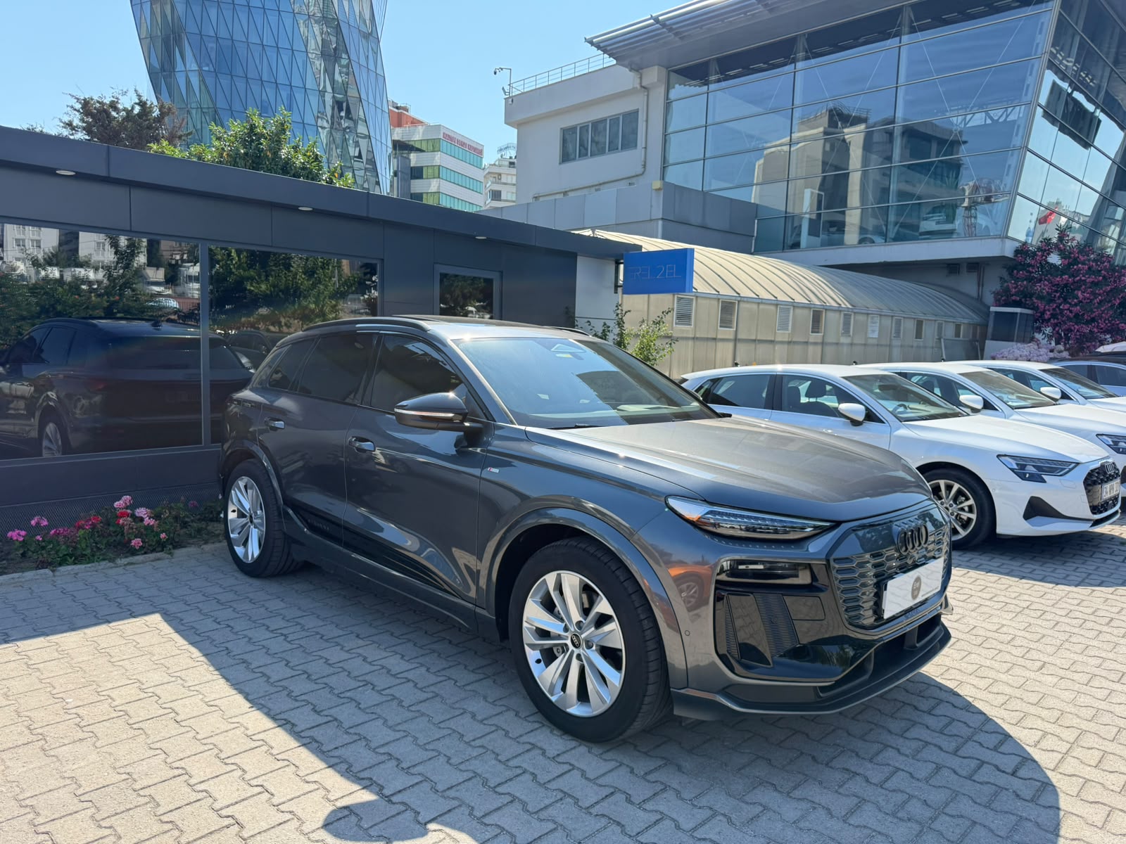 EREL 2.EL'DEN 2025 AUDI Q6 ETRON QUATTRO