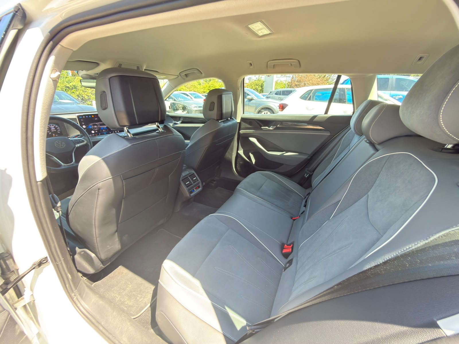 EREL 2.EL'DEN 2024 VW PASSAT VARİANT 1.5 RTSI 150 PS BOYASIZ
