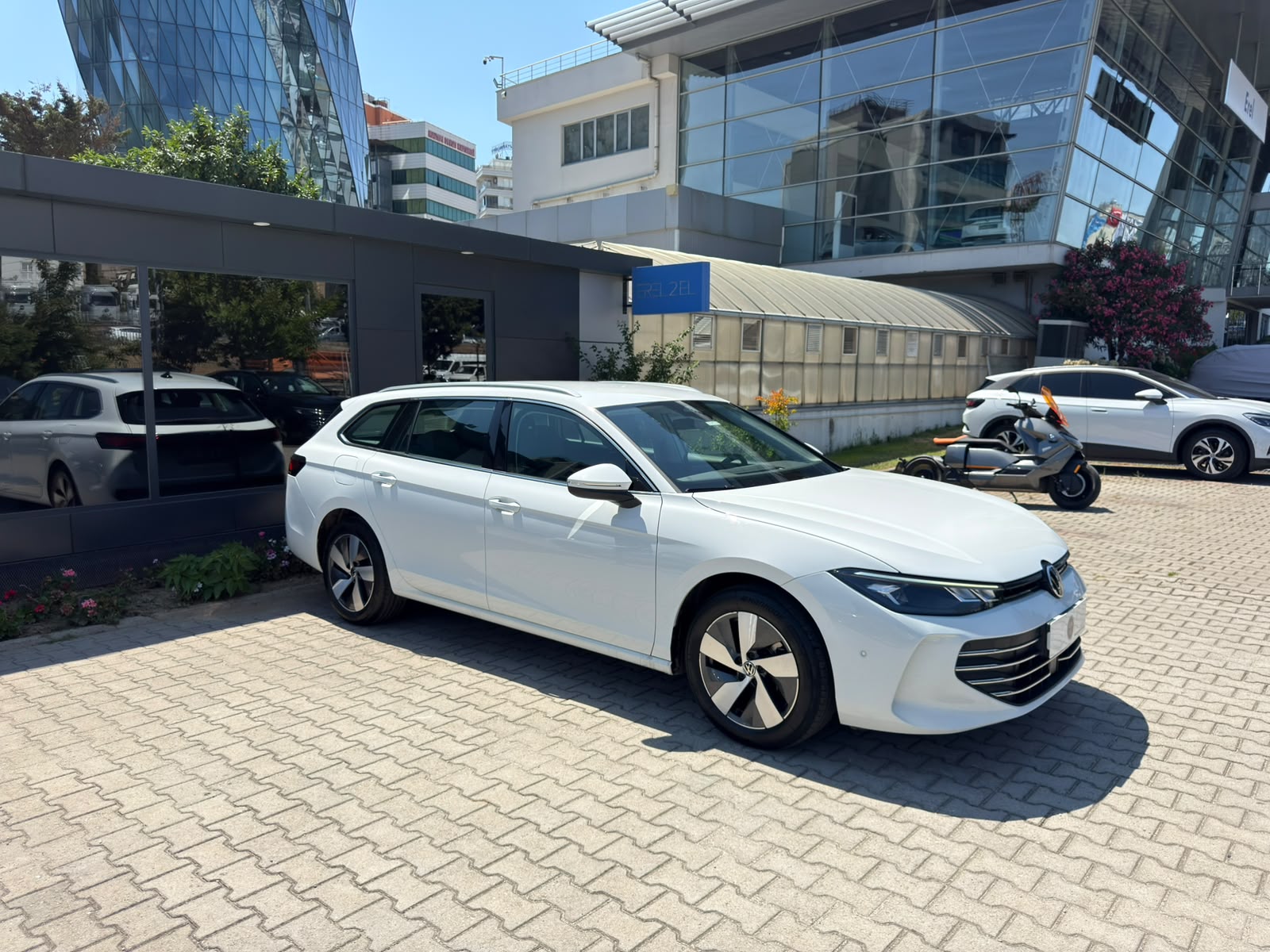 EREL 2.EL'DEN 2024 VW PASSAT VARİANT 1.5 RTSI 150 PS BOYASIZ