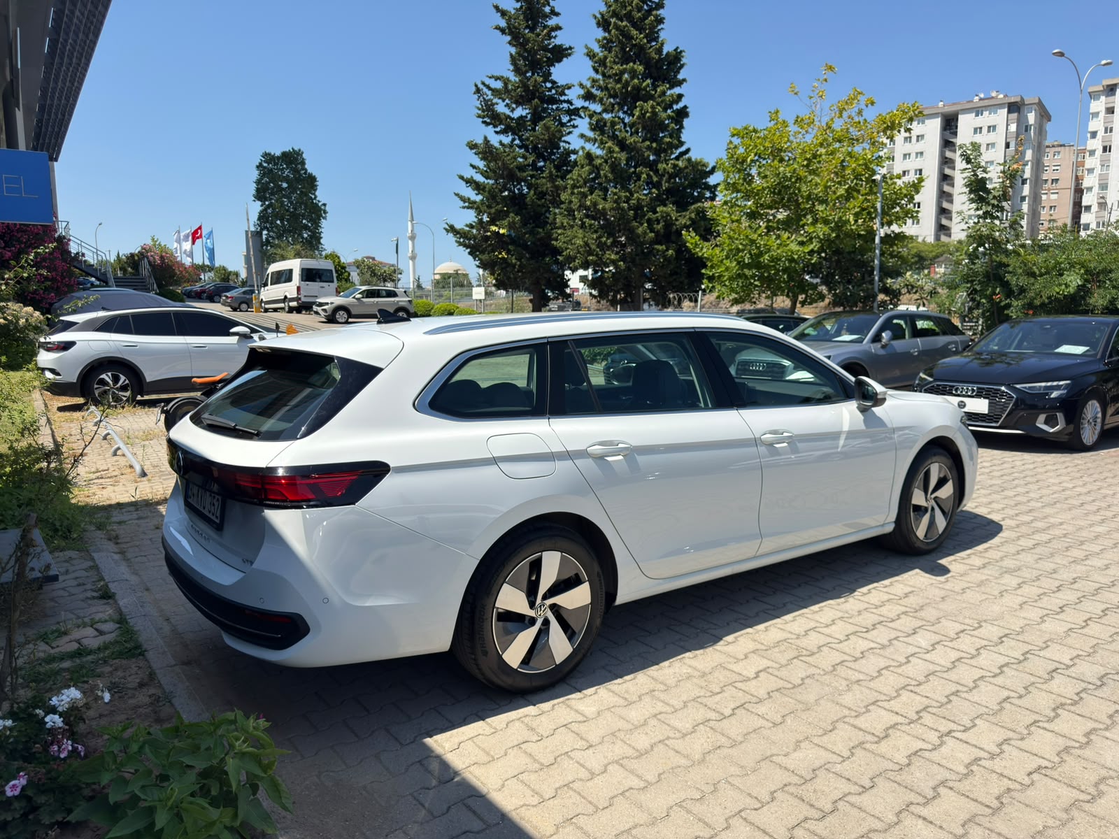 EREL 2.EL'DEN 2024 VW PASSAT VARİANT 1.5 RTSI 150 PS BOYASIZ