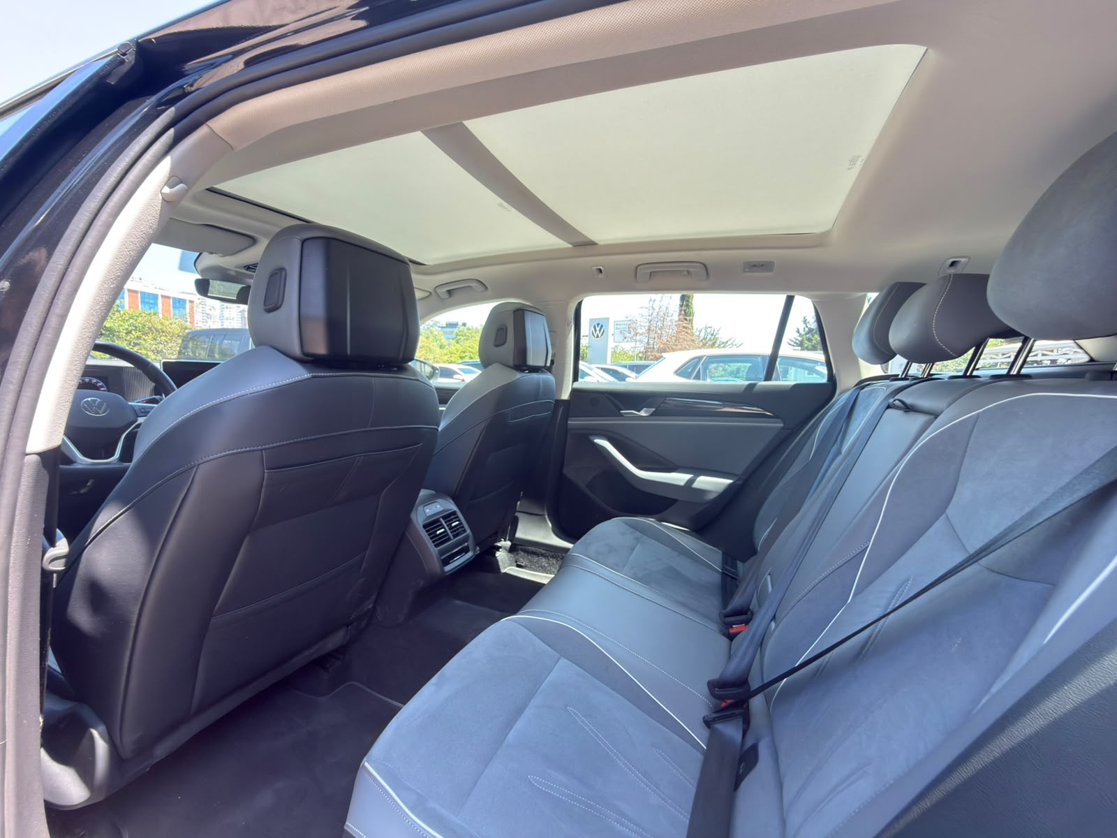 EREL 2.EL'DEN 2024 VW PASSAT VARİANT 1.5 RTSI 150 PS BOYASIZ