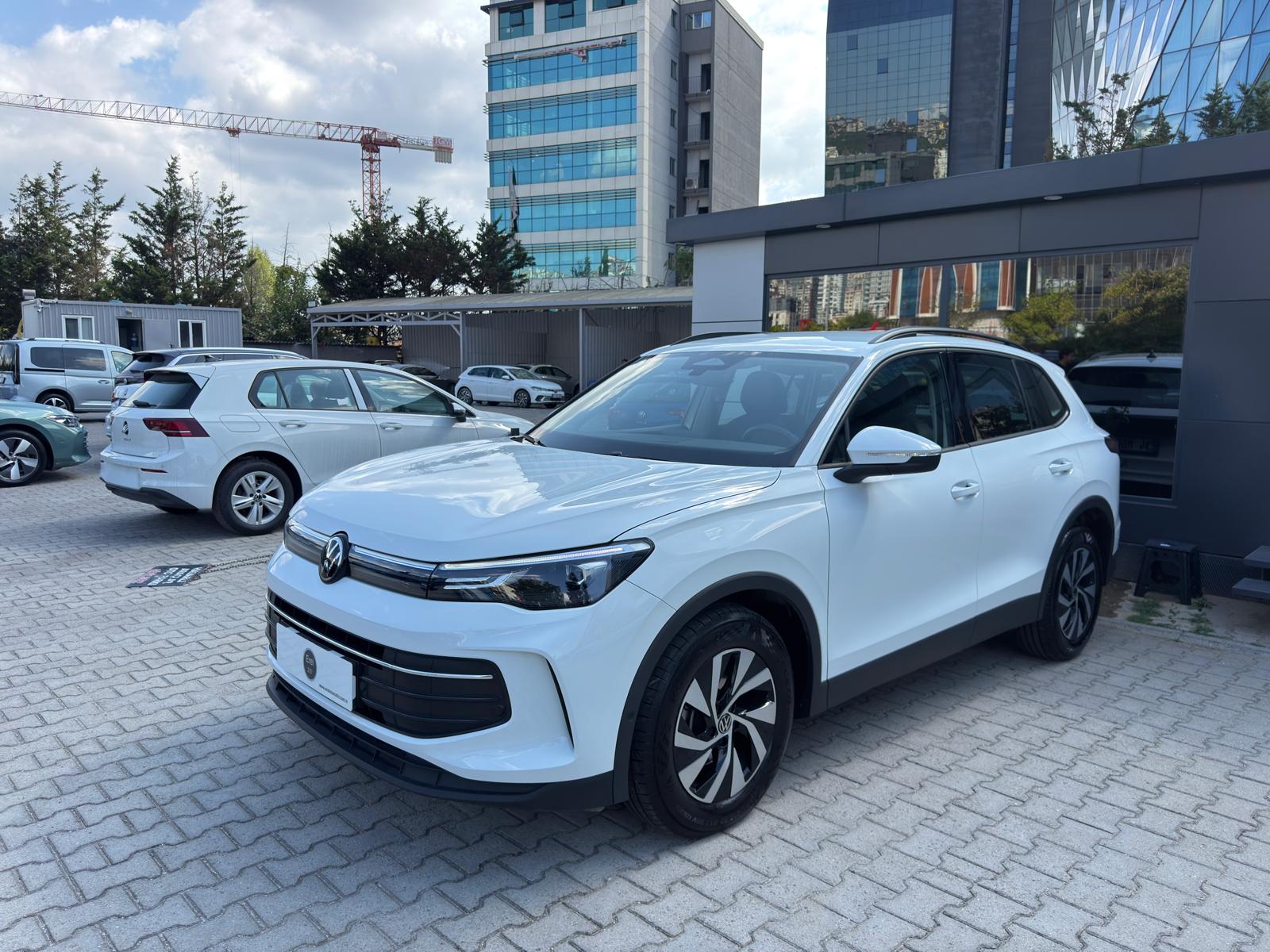 EREL 2.EL'DEN 2024 VW TİGUAN LİFE 1.5 E-TSI 150 PS BOYASIZ