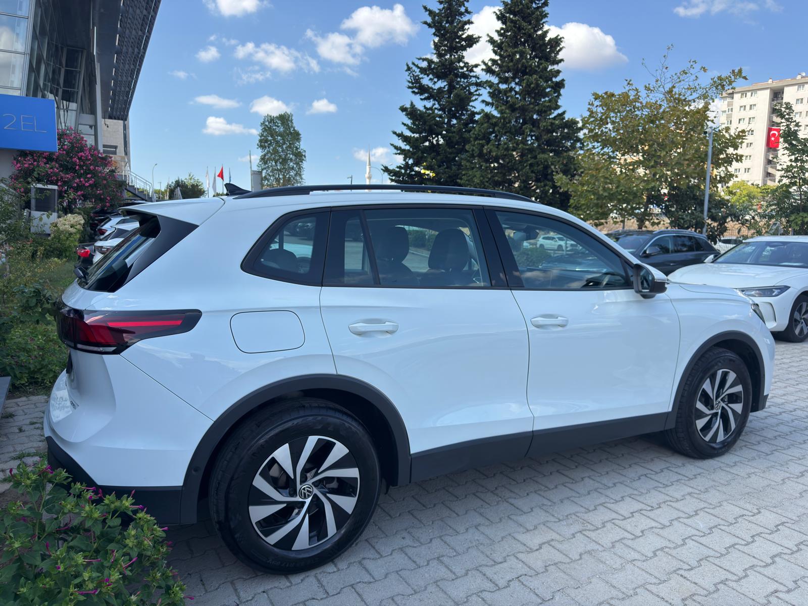 EREL 2.EL'DEN 2024 VW TİGUAN LİFE 1.5 E-TSI 150 PS BOYASIZ