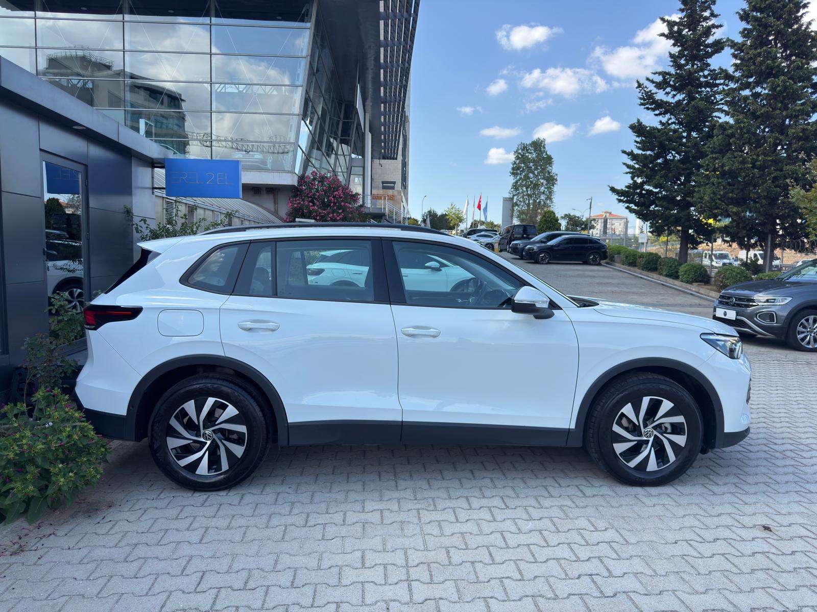 EREL 2.EL'DEN 2024 VW TİGUAN LİFE 1.5 E-TSI 150 PS BOYASIZ
