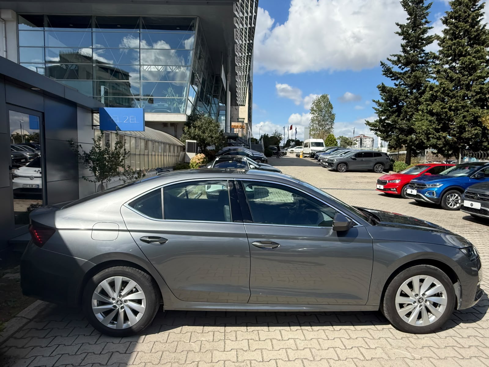 EREL 2.EL'DEN 2025 SKODA OCTAVİA 1.5 MHEV 150 PS BOYASIZ