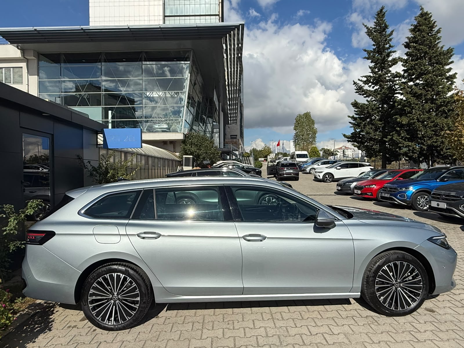 EREL 2.EL'DEN 2025 VW PASSAT 1.5 P-HEV ELEGANCE BOYASIZ