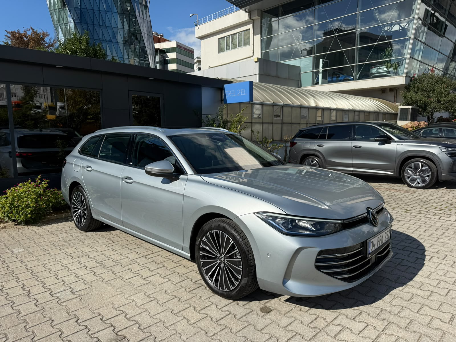 EREL 2.EL'DEN 2025 VW PASSAT 1.5 P-HEV ELEGANCE BOYASIZ