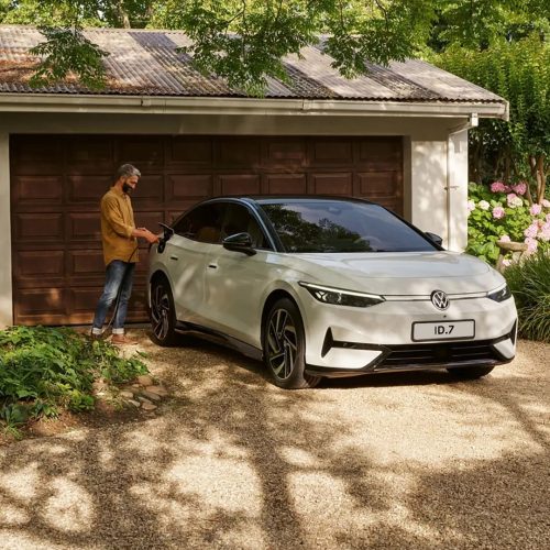 Elektrikli Motor ve Batarya Elektrikli Motor ve Batarya
