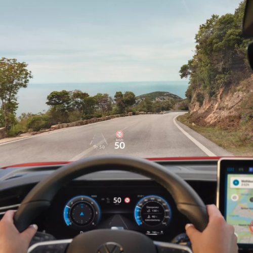Renkli Ek Bilgilendirme Ekranı Head Up Display Renkli Ek Bilgilendirme Ekranı Head Up Display